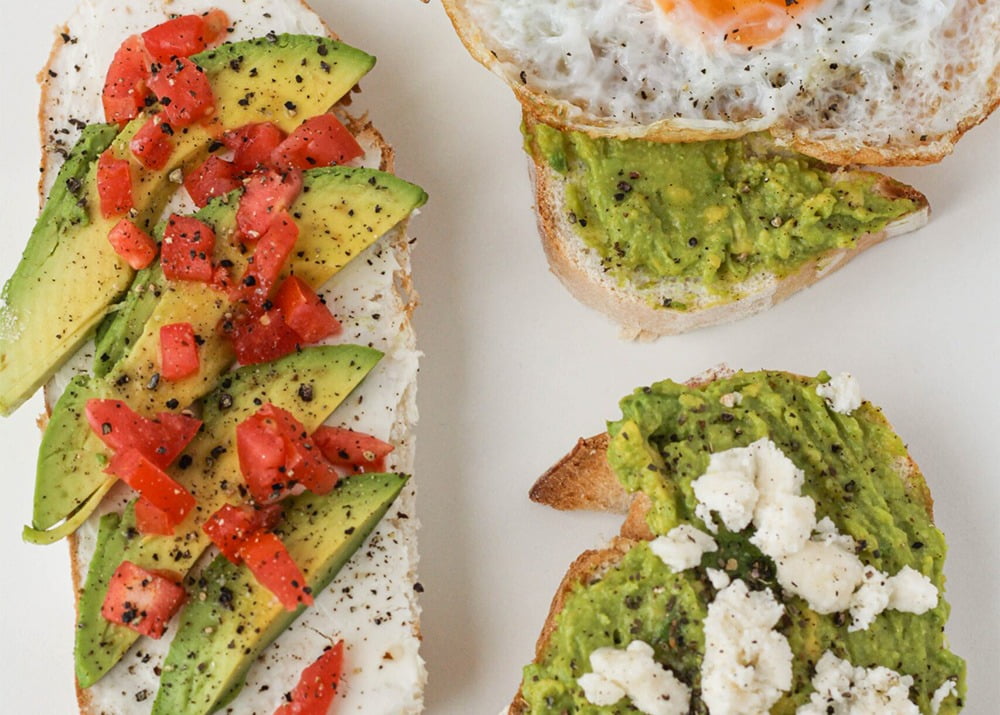 egg avocado breakfast